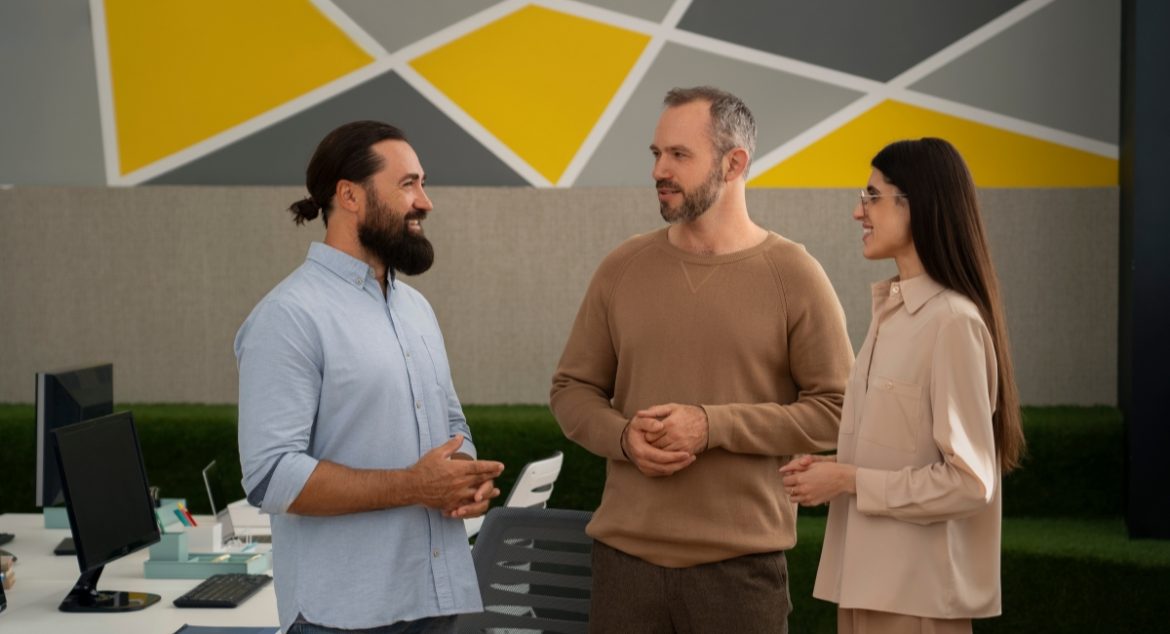 The Right Mix of APIs for Your PMS: Bringing Clarity to a Complex Hotel Tech Ecosystem